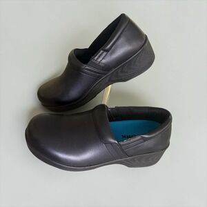 Dr Scholls Careers Womens Black Leather Slip Resistant Clogs Shoes Size 7